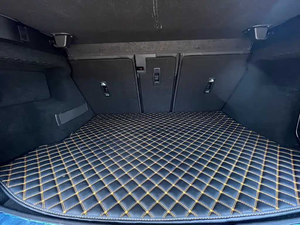 Land Rover Range Rover Evoque L P300e PHEV 2023 - thumbnail 19