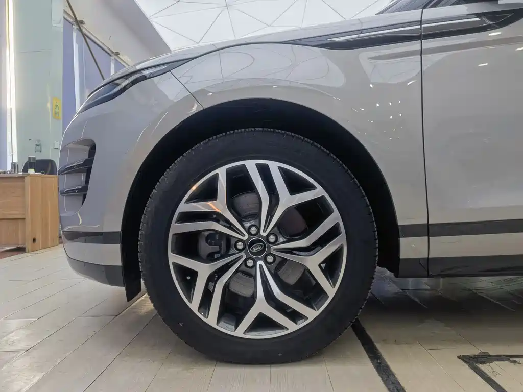 Land Rover Range Rover Evoque L P300e PHEV 2024 - thumbnail 15