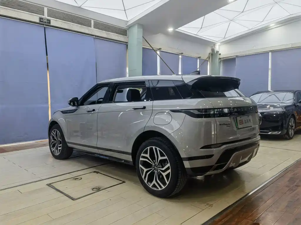 Land Rover Range Rover Evoque L P300e PHEV 2024 - thumbnail 18