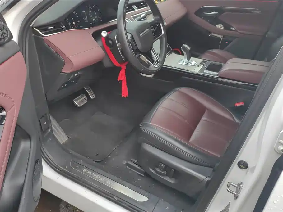 Land Rover Range Rover Evoque L P300e PHEV 2023 - thumbnail 9