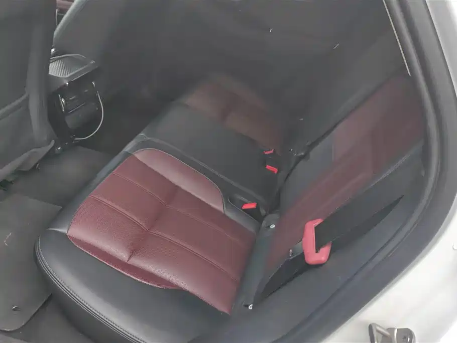 Land Rover Range Rover Evoque L P300e PHEV 2023 - thumbnail 11
