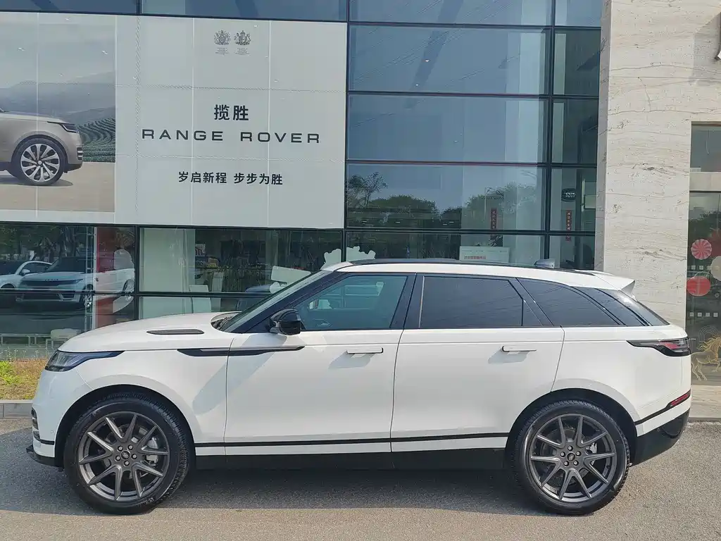 Land Rover Range Rover Sport 2025 Dynamic HSE 2025 - thumbnail 4