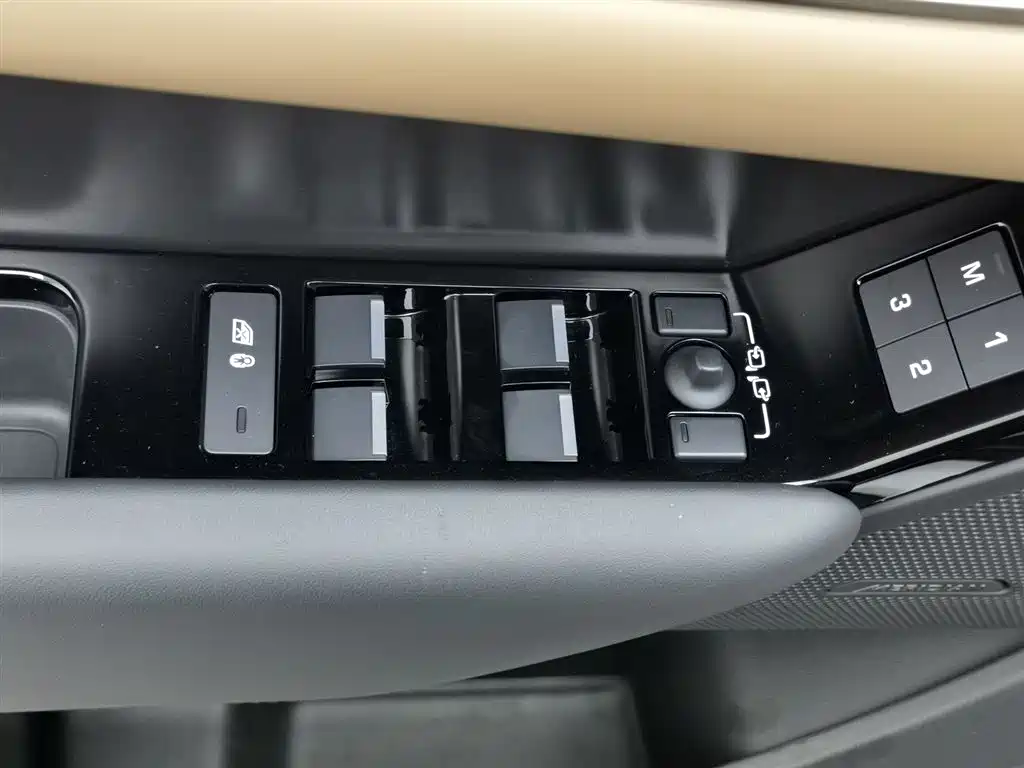 Land Rover Range Rover Sport 2025 Dynamic HSE 2024 - thumbnail 9