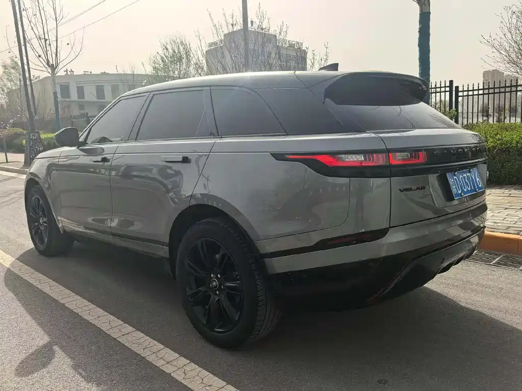 Land Rover Range Rover Velar 2023 250PS Black Badge Special Edition 2023 - thumbnail 6