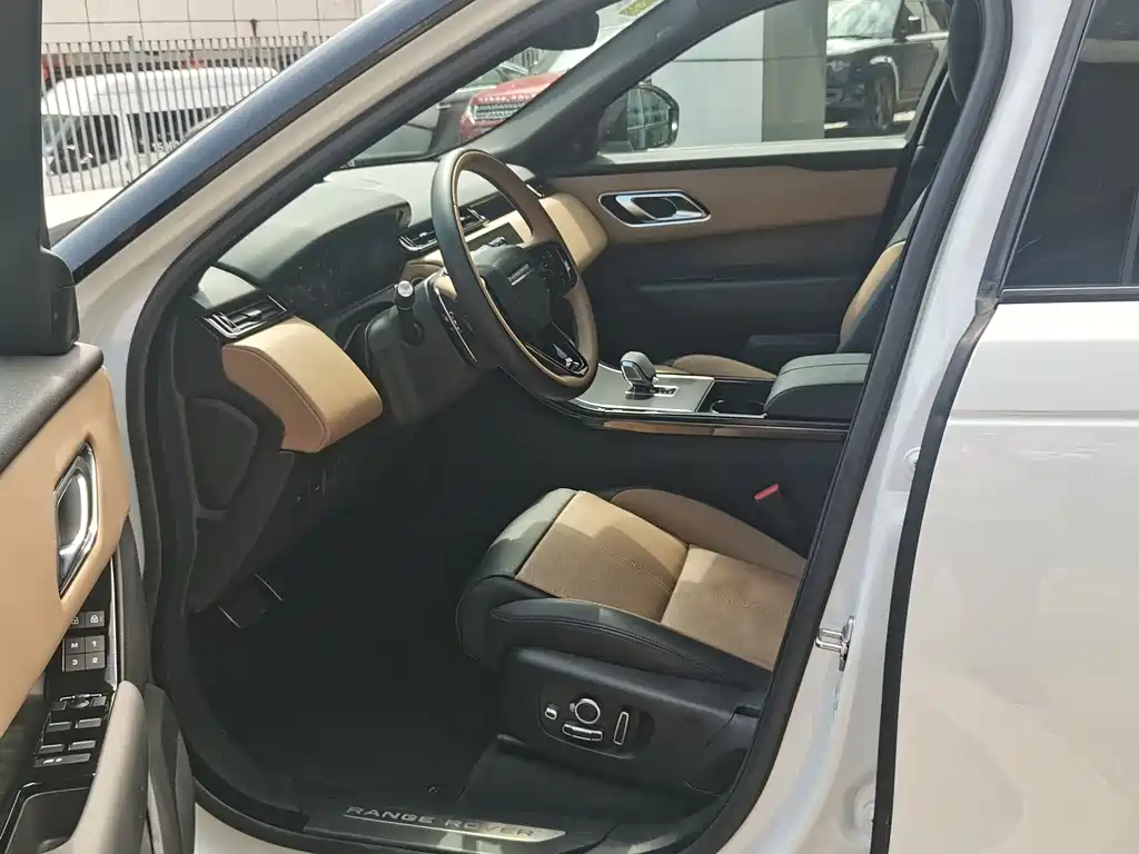 Land Rover Range Rover Sport 2025 Dynamic HSE 2025 - thumbnail 12