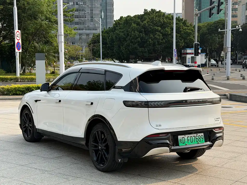Lantu Auto Lantu FREE 2024 Long Range Intelligent Driving Edition 2024 - thumbnail 4