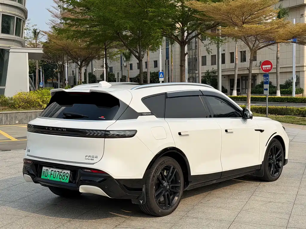 Lantu Auto Lantu FREE 2024 Long Range Intelligent Driving Edition 2024 - thumbnail 6