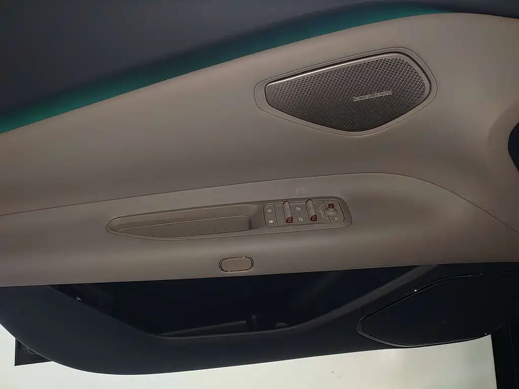 Lynk & Co Lynk & Co Z10 2025 95kWh 702km AWD Halo 2025 - thumbnail 16