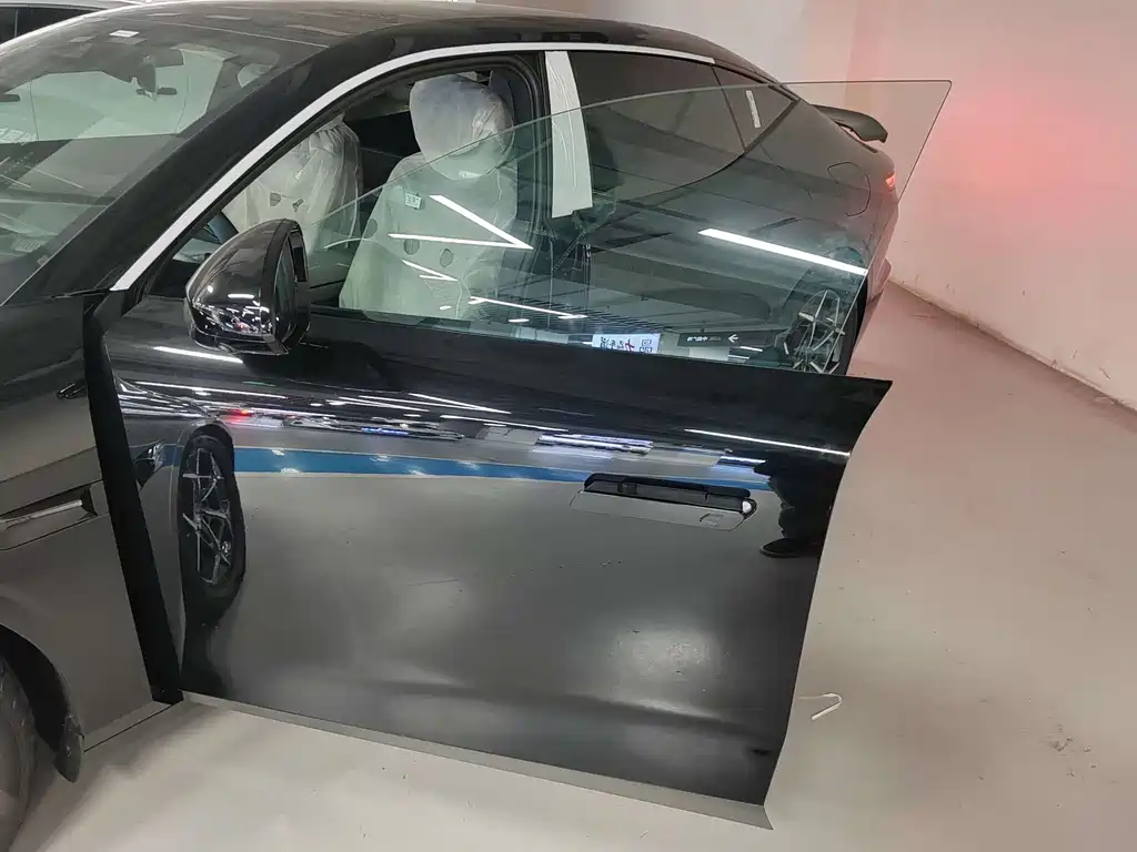 Lynk & Co Lynk & Co Z10 2025 95kWh 702km AWD Halo 2025 - thumbnail 17