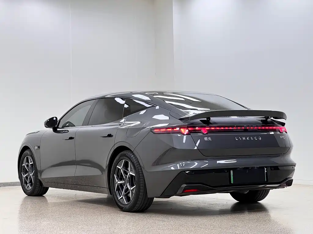 Lynk & Co Lynk & Co Z10 2024 95kWh 766km RWD Max 2025 - thumbnail 7