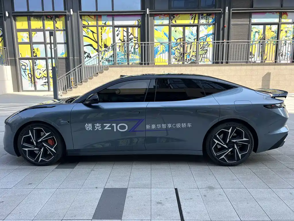Lynk & Co Lynk & Co Z10 2025 95kWh 702km AWD Halo 2025 - thumbnail 4