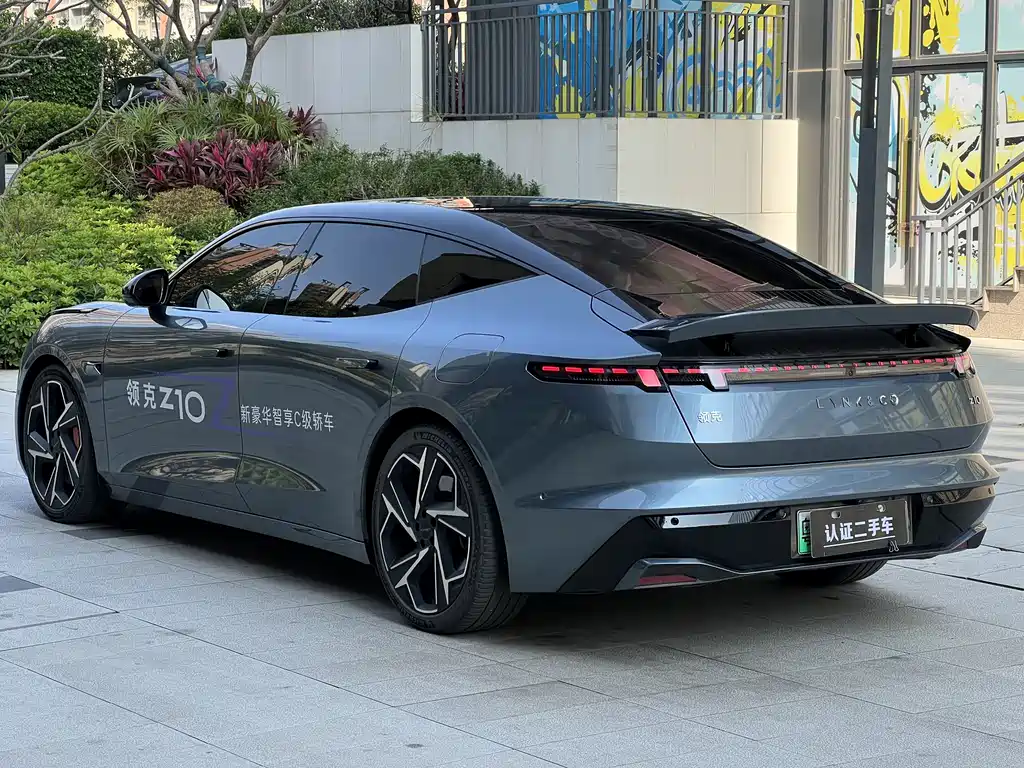 Lynk & Co Lynk & Co Z10 2025 95kWh 702km AWD Halo 2025 - thumbnail 5