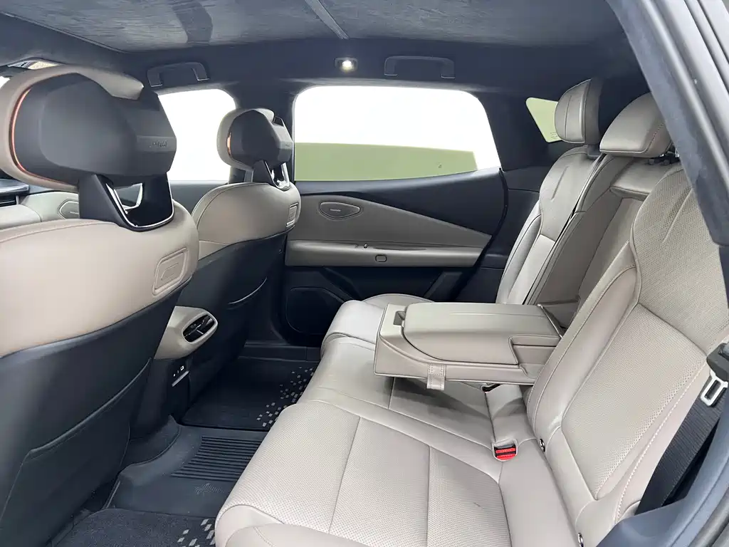 Lynk & Co Lynk & Co Z10 2024 95kWh 766km RWD Max 2025 - thumbnail 21