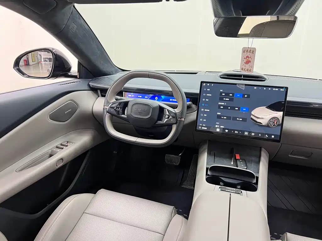 Lynk & Co Lynk & Co Z10 2024 95kWh 766km RWD Max 2025 - thumbnail 25