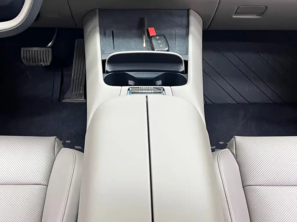 Lynk & Co Lynk & Co Z10 2024 95kWh 766km RWD Max 2025 - thumbnail 27