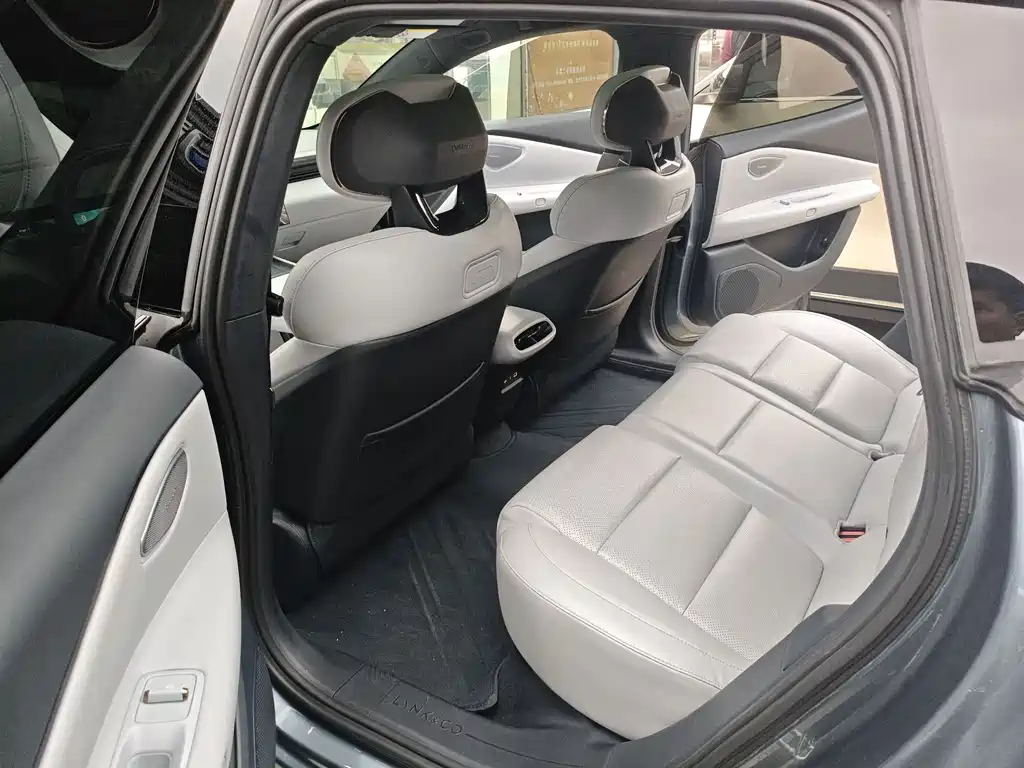 Lynk & Co Lynk & Co Z10 2024 95kWh 702km AWD Intelligent Drive Ultra 2024 - thumbnail 9