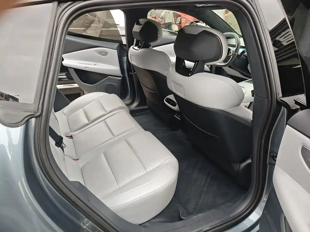 Lynk & Co Lynk & Co Z10 2024 95kWh 702km AWD Intelligent Drive Ultra 2024 - thumbnail 10