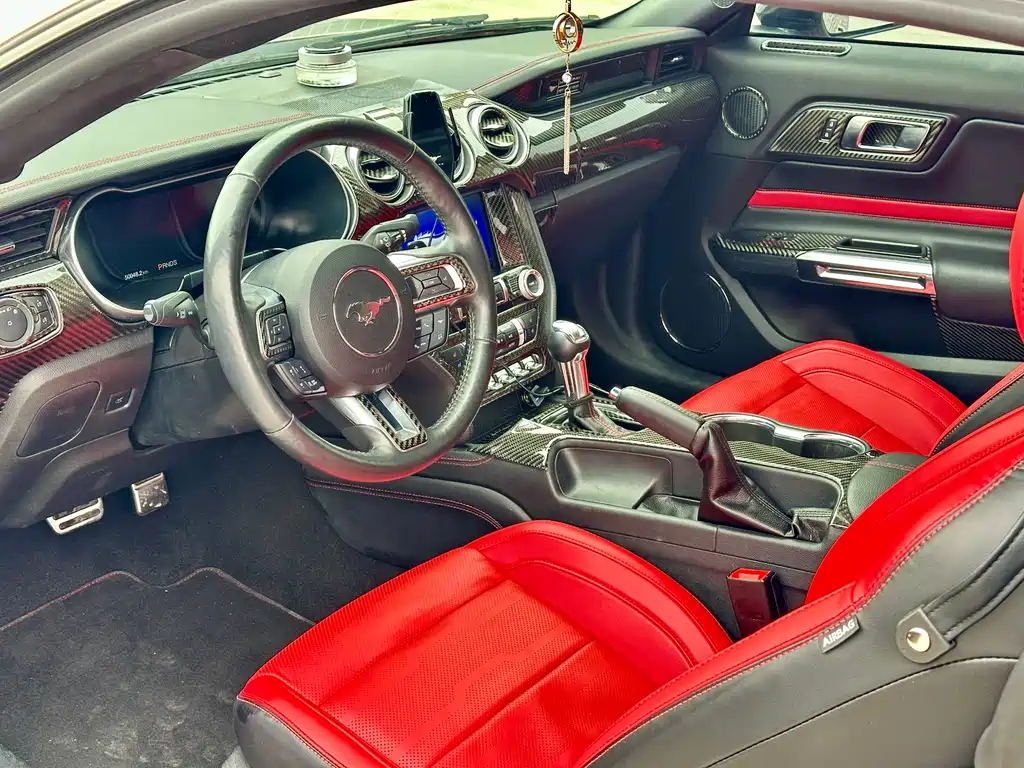 Ford Mustang 2021 2.3T EcoBoost Obsidian Shadow Special Edition 2021 - thumbnail 4