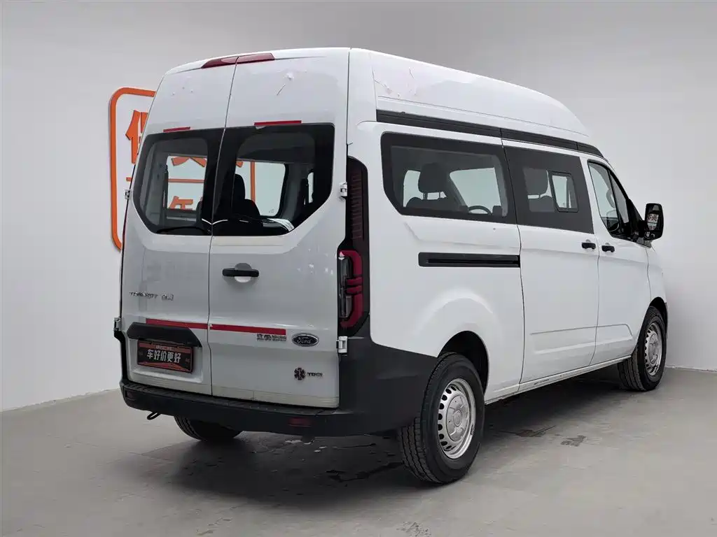Ford Transit 2023 2.0T Diesel Manual Multi-Purpose Commercial Vehicle Medium Wheelbase Medium Roof 5/6 Seats 2024 - thumbnail 2