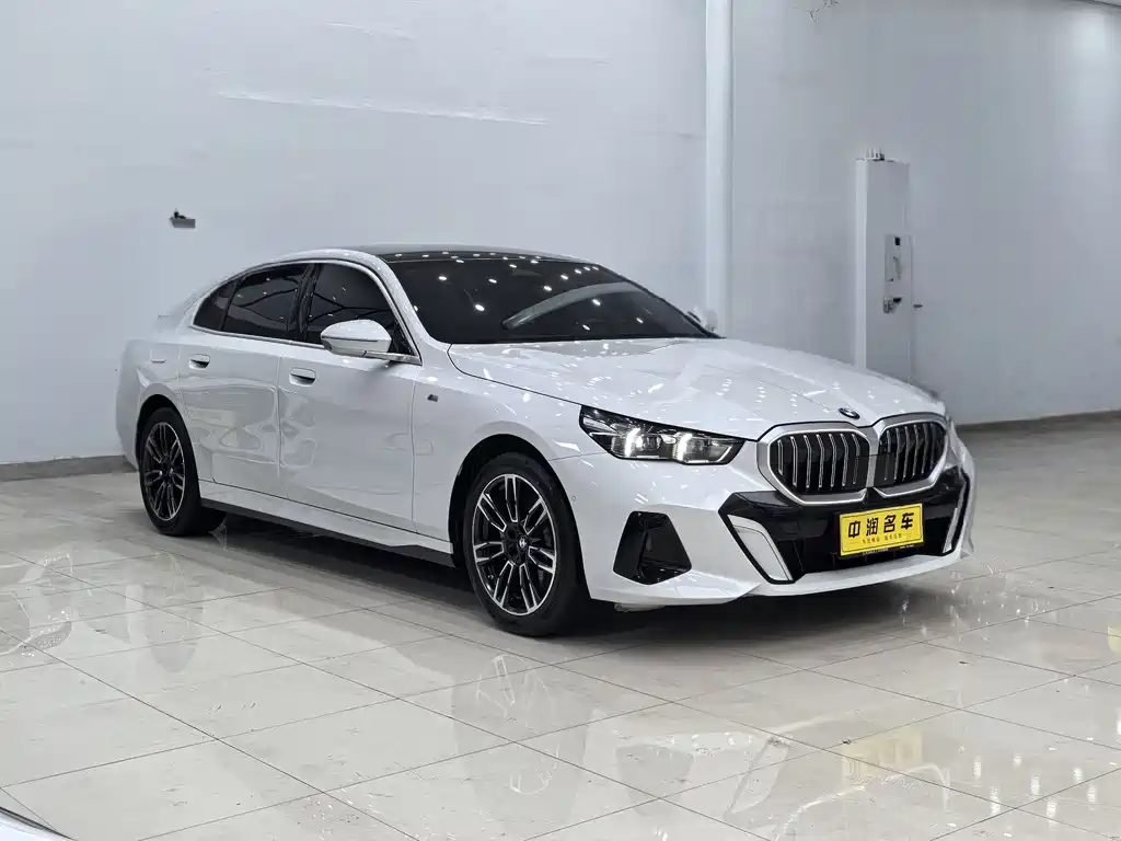 BMW BMW 5 Series 2025 530Li Leading Model M Sport Package 2025 - thumbnail 3
