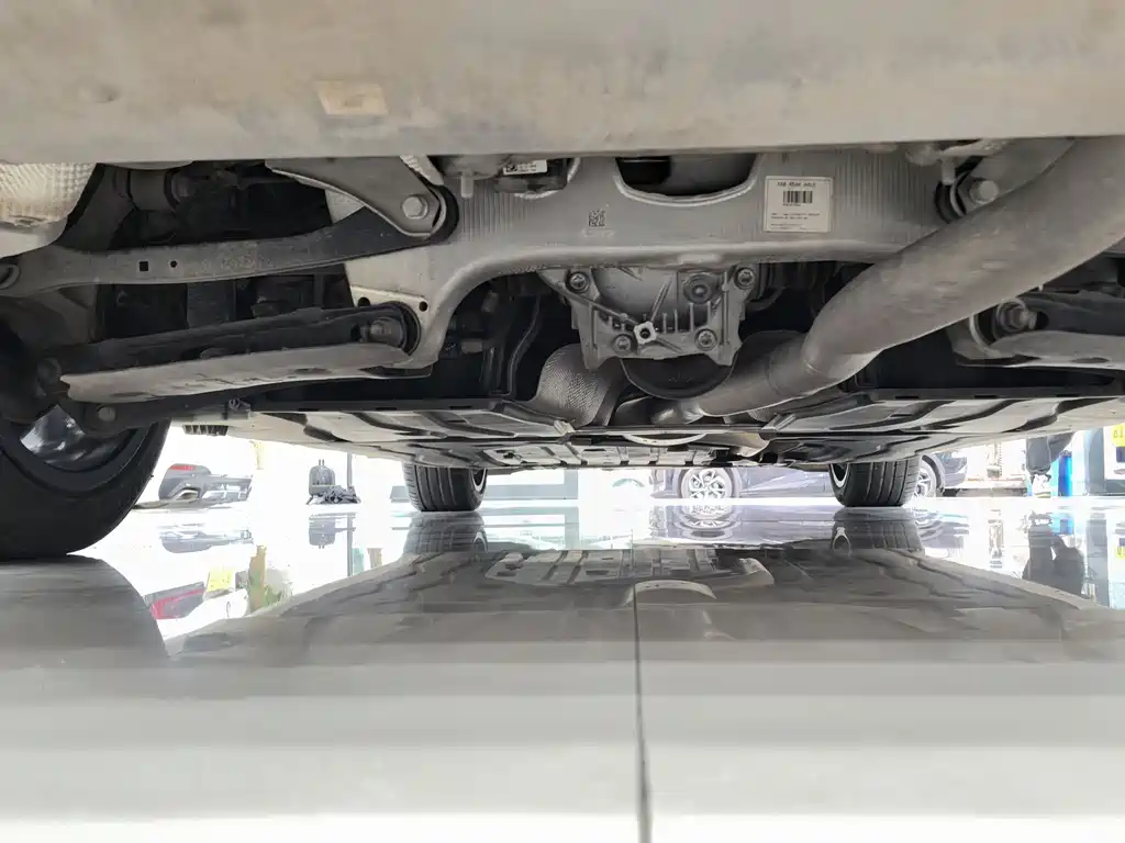 BMW BMW 5 Series 2025 530Li Leading Model M Sport Package 2025 - thumbnail 9