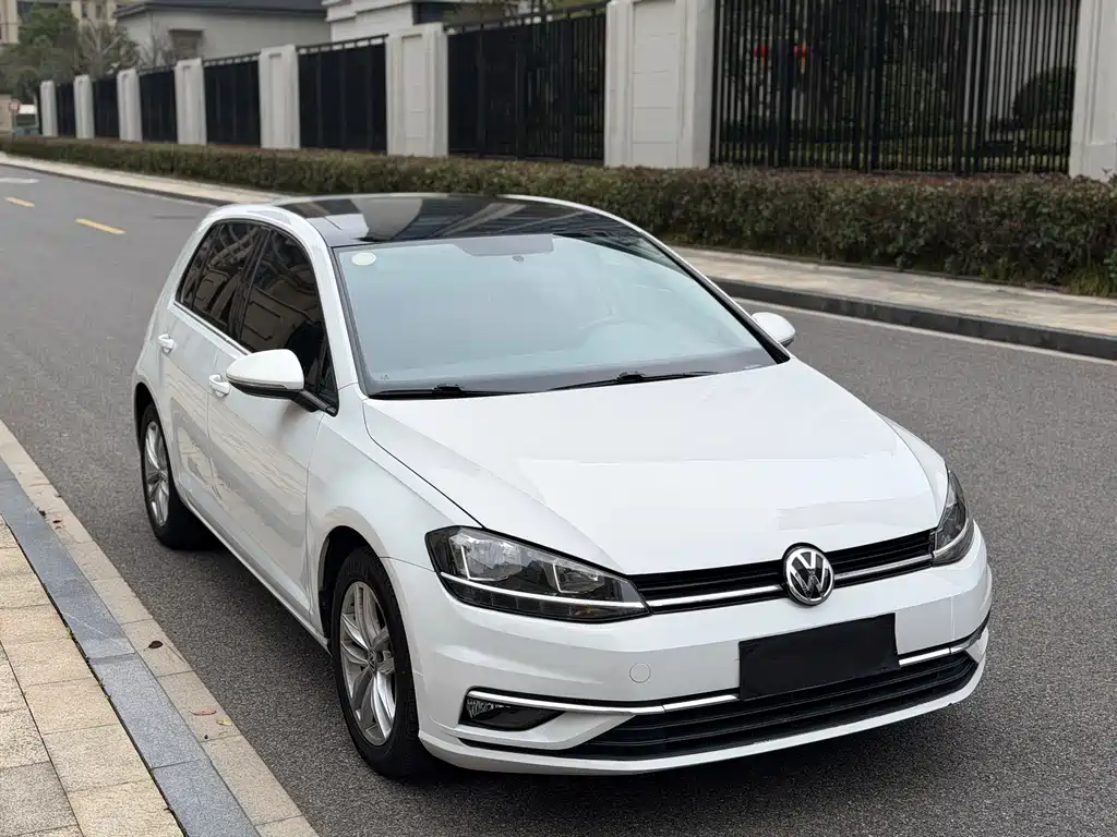 Volkswagen Volkswagen Golf 2018 230TSI Automatic Comfort Model 2018 - thumbnail 5