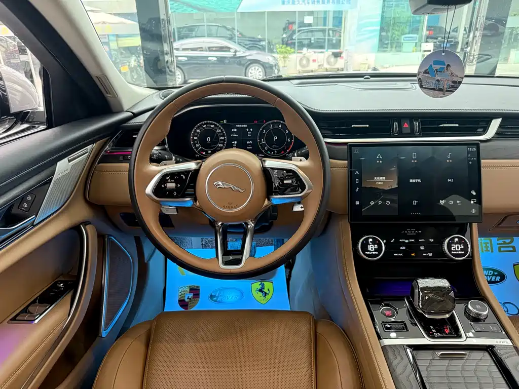 Jaguar Jaguar XFL 2024 2.0T P250 RWD Luxury Premium Edition 2025 - thumbnail 4
