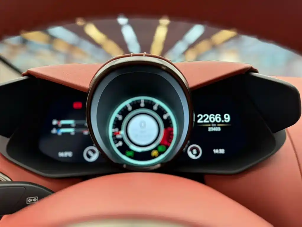 Aston Martin Aston Martin V8 Vantage 2018 4.0L V8 Coupe 2019 - thumbnail 6