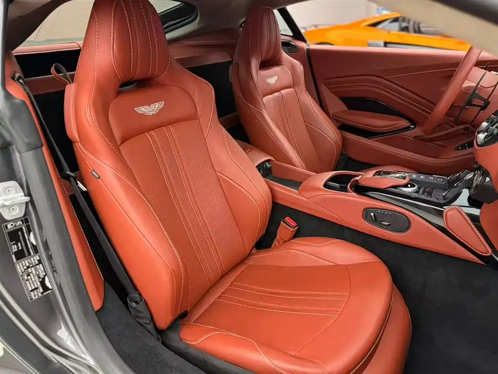 Aston Martin Aston Martin V8 Vantage 2018 4.0L V8 Coupe 2019 - thumbnail 11