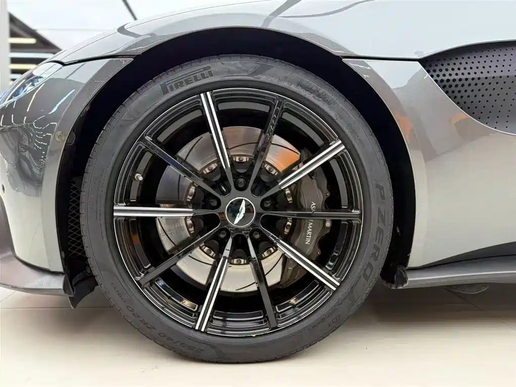 Aston Martin Aston Martin V8 Vantage 2018 4.0L V8 Coupe 2019 - thumbnail 12