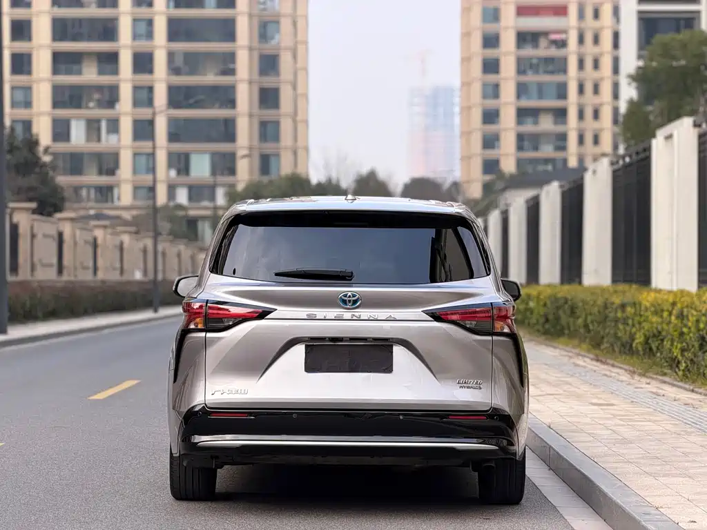Toyota Toyota Sienna 2023 2.5L Hybrid Limited Edition 2023 - thumbnail 6