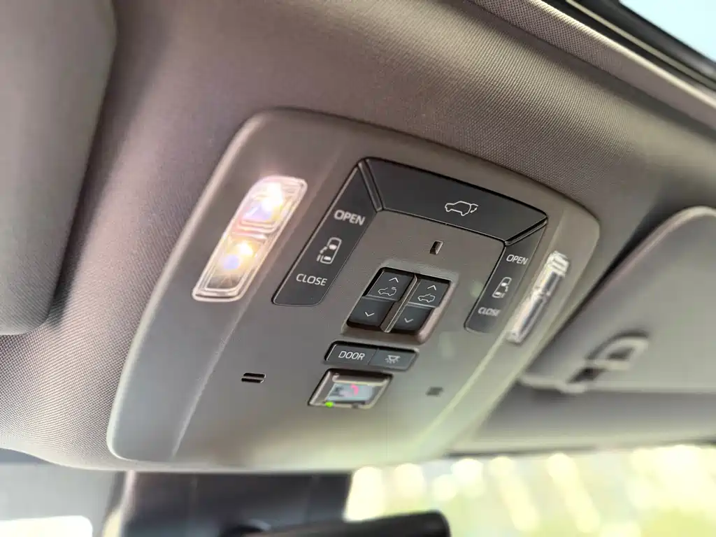 Toyota Toyota Sienna 2023 2.5L Hybrid Limited Edition 2023 - thumbnail 17