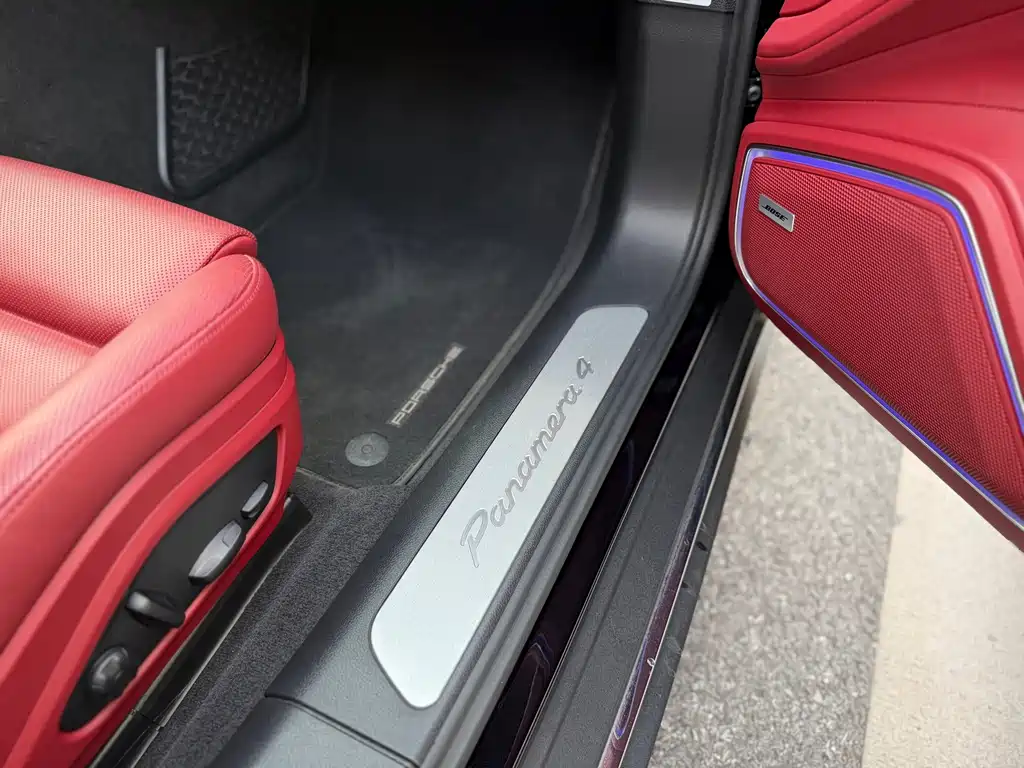 Porsche Panamera 2022 Panamera 4 Executive Long Wheelbase Platinum Edition 2.9T 2022 - thumbnail 17