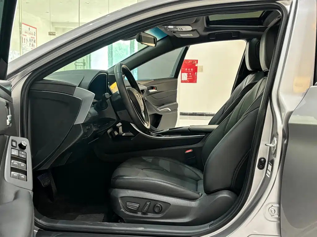 Toyota Avalon 2019 Model Hybrid 2.5L Luxury Version China V 2020 - thumbnail 7