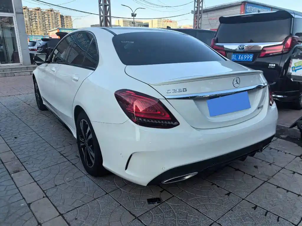 Mercedes-Benz Mercedes-Benz C-Class 2020 Facelift C 260 Sport Edition 2019 - thumbnail 4