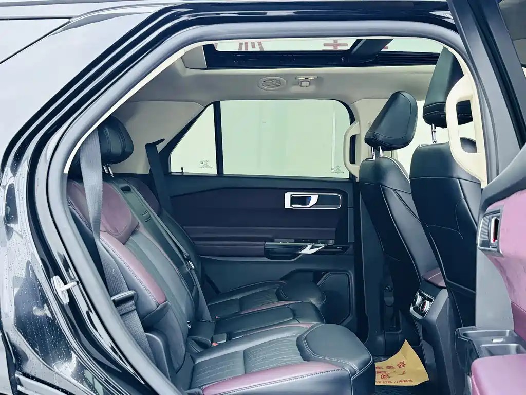 Ford Ford Explorer 2023 EcoBoost 285 AWD Titanium Edition 7-seater 2023 - thumbnail 16