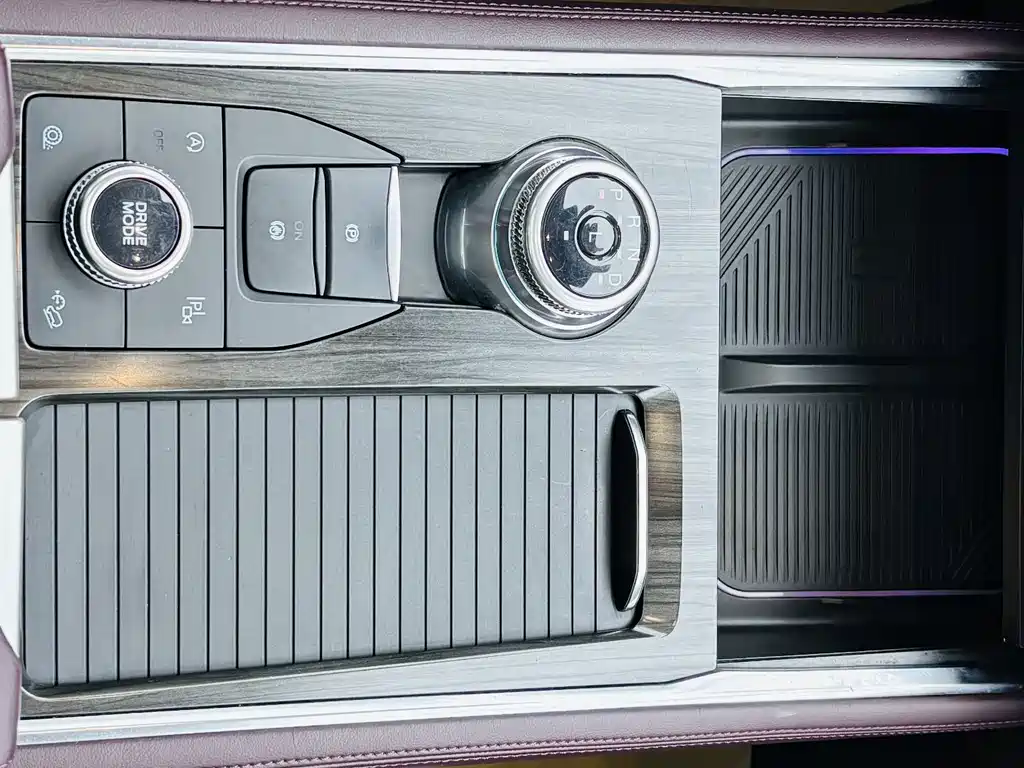 Ford Ford Explorer 2023 EcoBoost 285 AWD Titanium Edition 7-seater 2023 - thumbnail 19