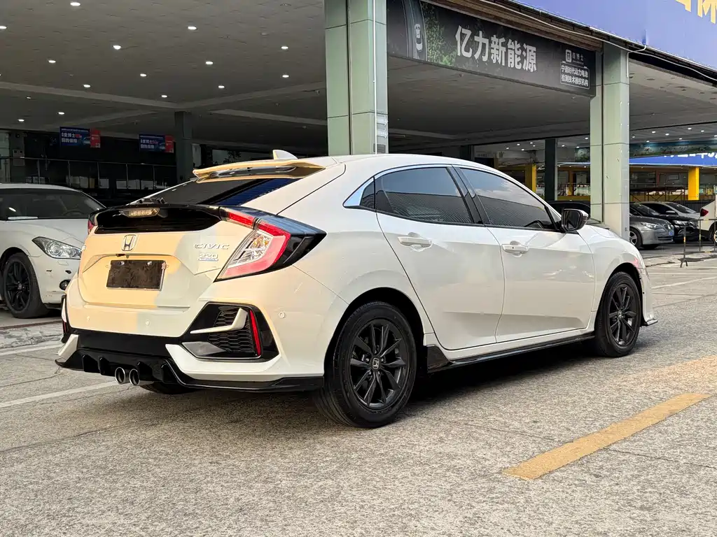 Honda Honda Civic 2021 Hatchback 220TURBO CVT Sport Edition 2022 - thumbnail 12
