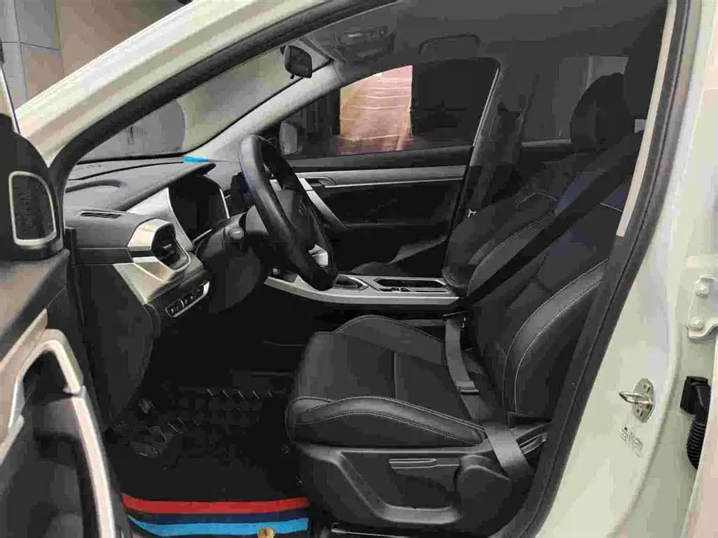 Geely Auto Binyue 2025 1.5L CVT Super Energy 2025 - thumbnail 6