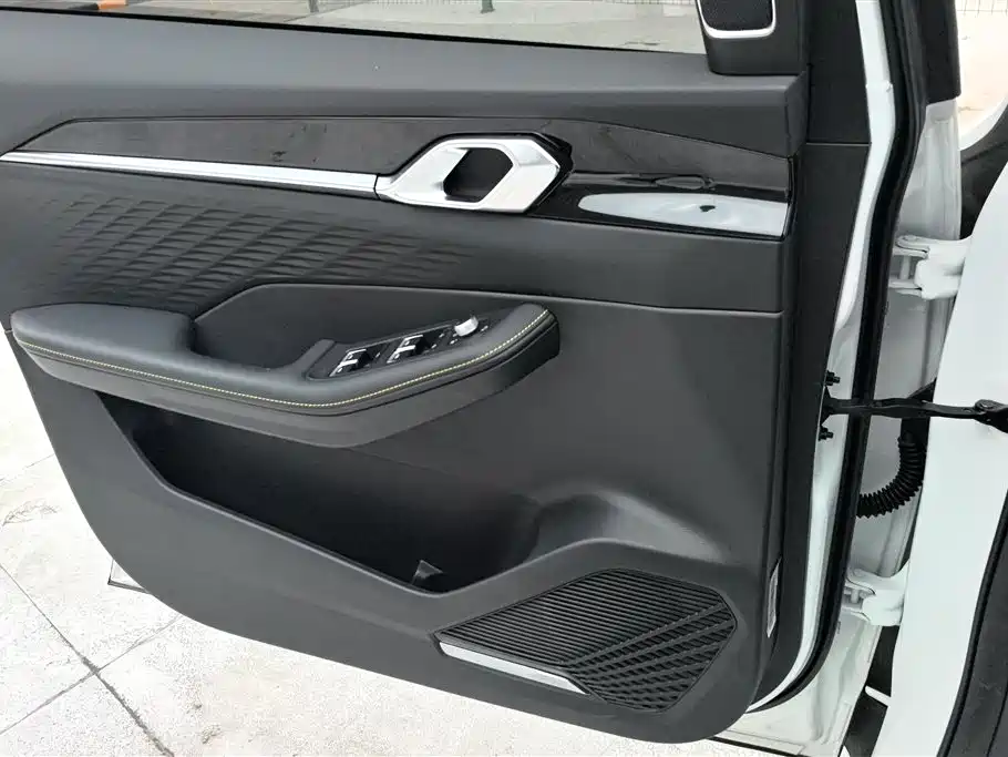 Geely Auto Binyue L 1.5TD DCT Starlight 2025 2025 - thumbnail 7