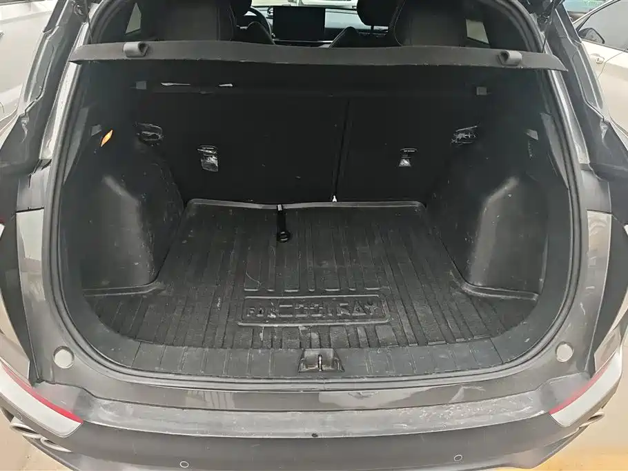 Geely Auto Binyue L 1.5TD DCT Starlight 2025 2025 - thumbnail 4