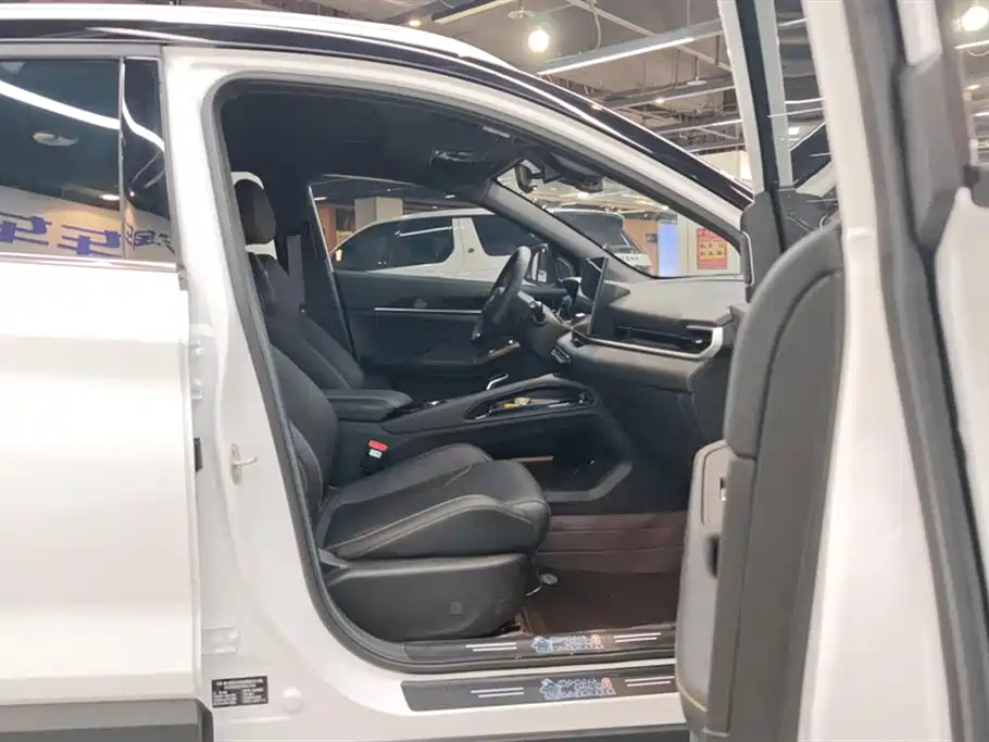 Geely Auto Binyue L 1.5TD DCT Starlight 2025 2025 - thumbnail 8