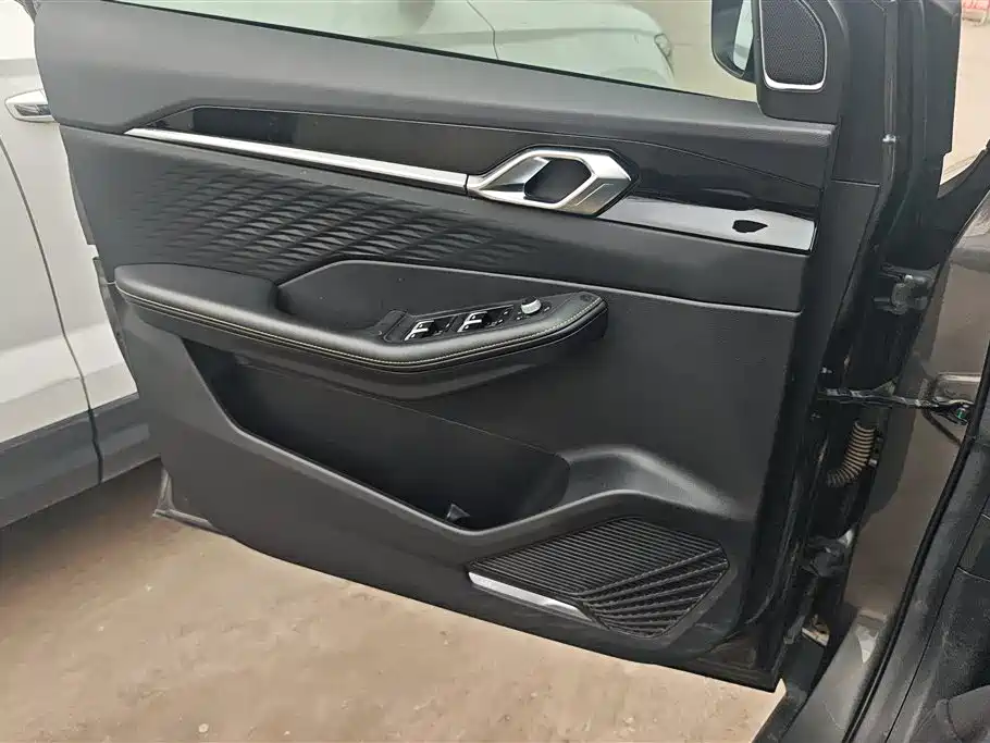 Geely Auto Binyue L 1.5TD DCT Starlight 2025 2025 - thumbnail 7