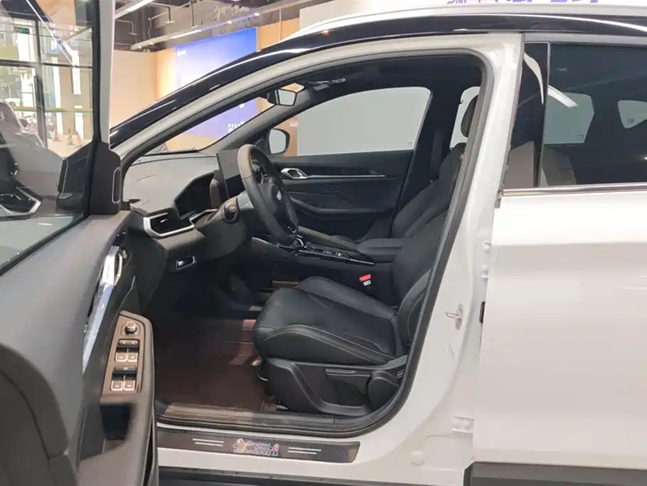 Geely Auto Binyue L 1.5TD DCT Starlight 2025 2025 - thumbnail 9