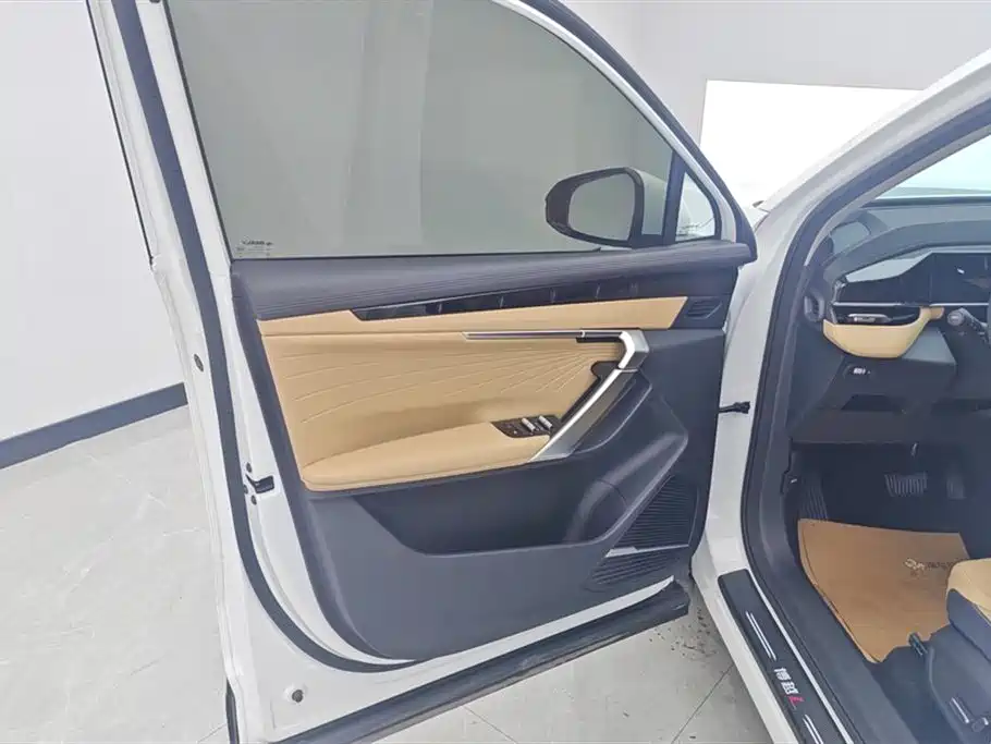 Geely Auto Emgrand L 2023 1.5TD DCT Prestige 2023 - thumbnail 7