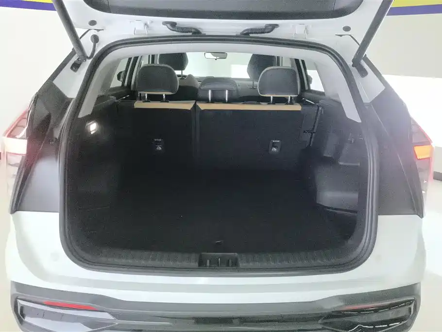 Geely Auto Boyue L 2023 1.5TD DCT Premium 2023 - thumbnail 3