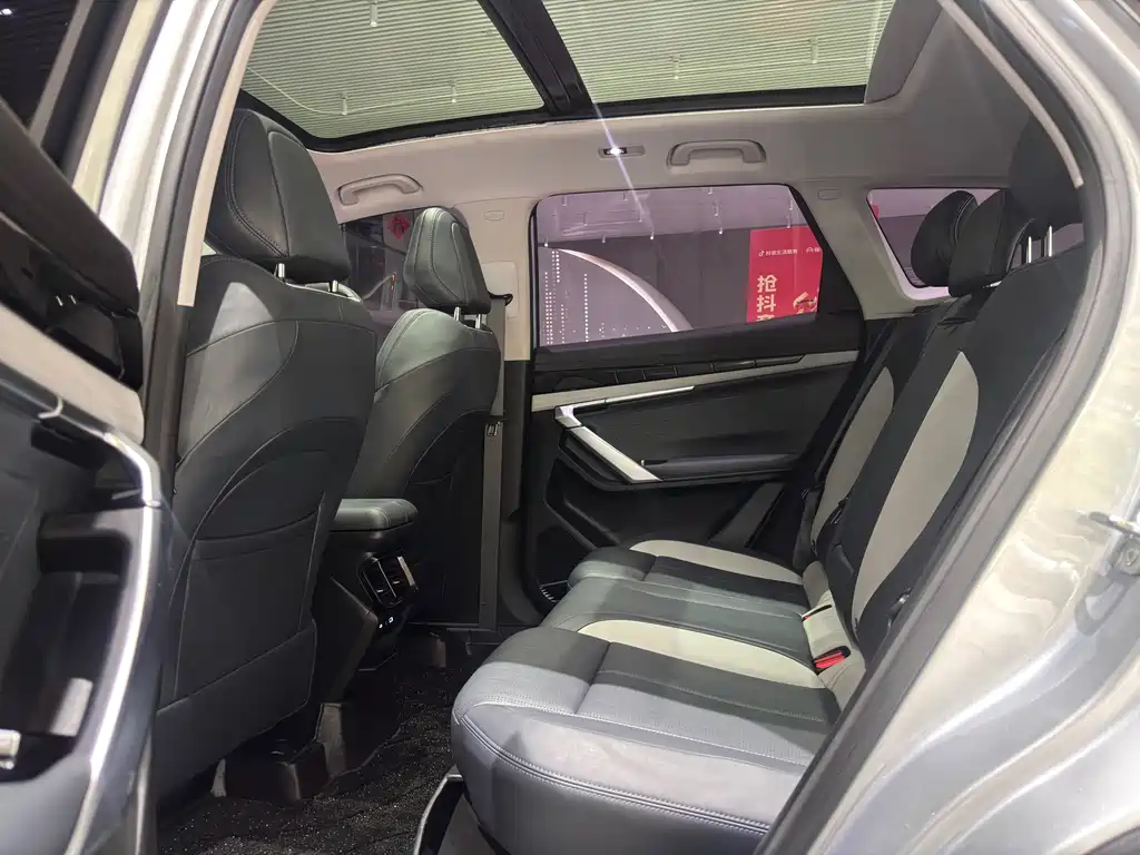 Geely Auto Emgrand L 2024 1.5TD DCT Premium 2024 - thumbnail 6