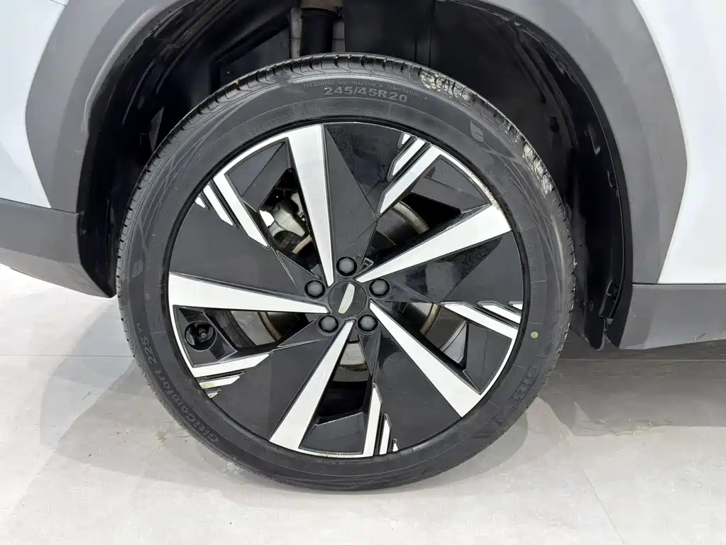 Geely Auto Emgrand L 2023 1.5TD DCT Premium 2023 - thumbnail 14