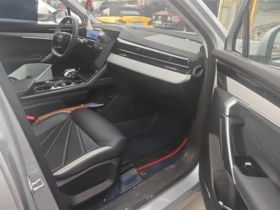 Geely Auto Boyue L 2023 1.5TD DCT Glory Edition 2024 - thumbnail 8