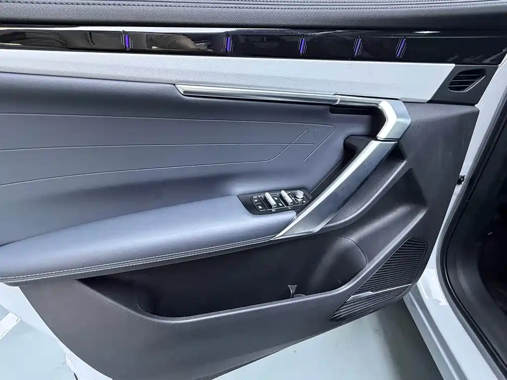 Geely Auto Boyue L 2024 1.5TD DCT Flagship Edition 2024 - thumbnail 5